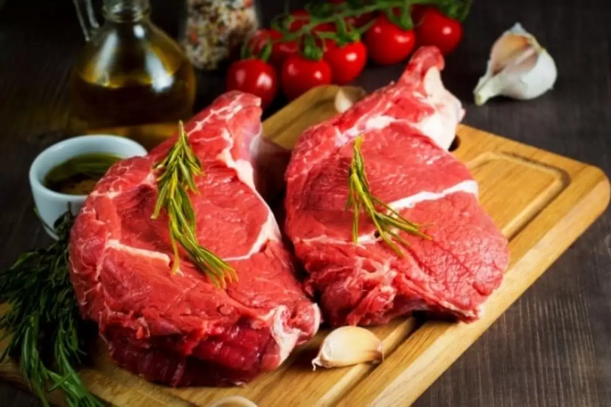 فواید و مضرات گوشت شتر؛ طبع گوشت شتر گرم است یا سرد؟