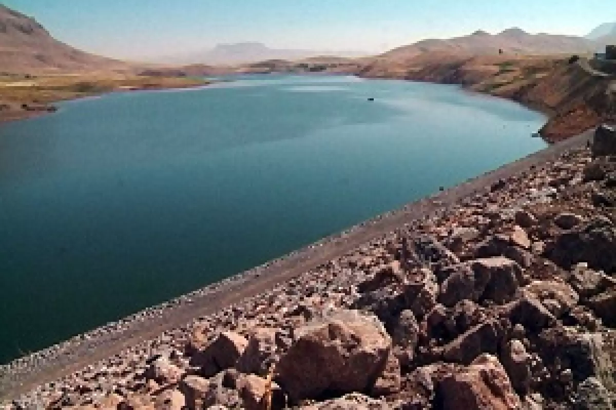 تب آب در فارس/ کاهش حجم ذخیره آب سدها
