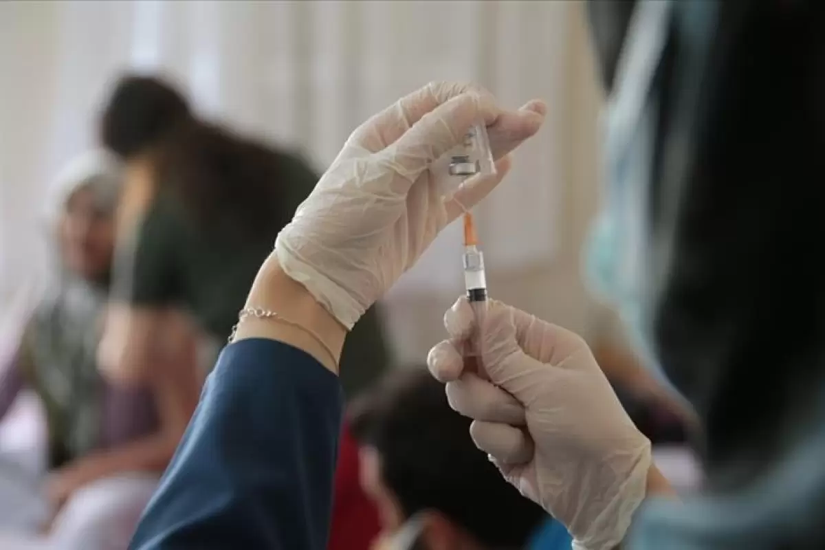 چه کسانی می‌توانند نوبت چهارم واکسن کرونا را تزریق کنند؟