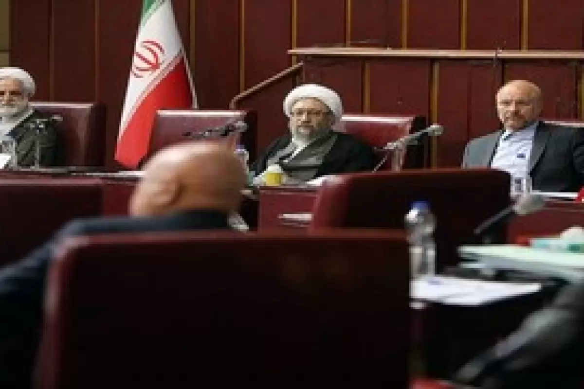 لاریجانی، محسن رضایی و حدادعادل در یک قاب / احمدی نژاد کجاست؟