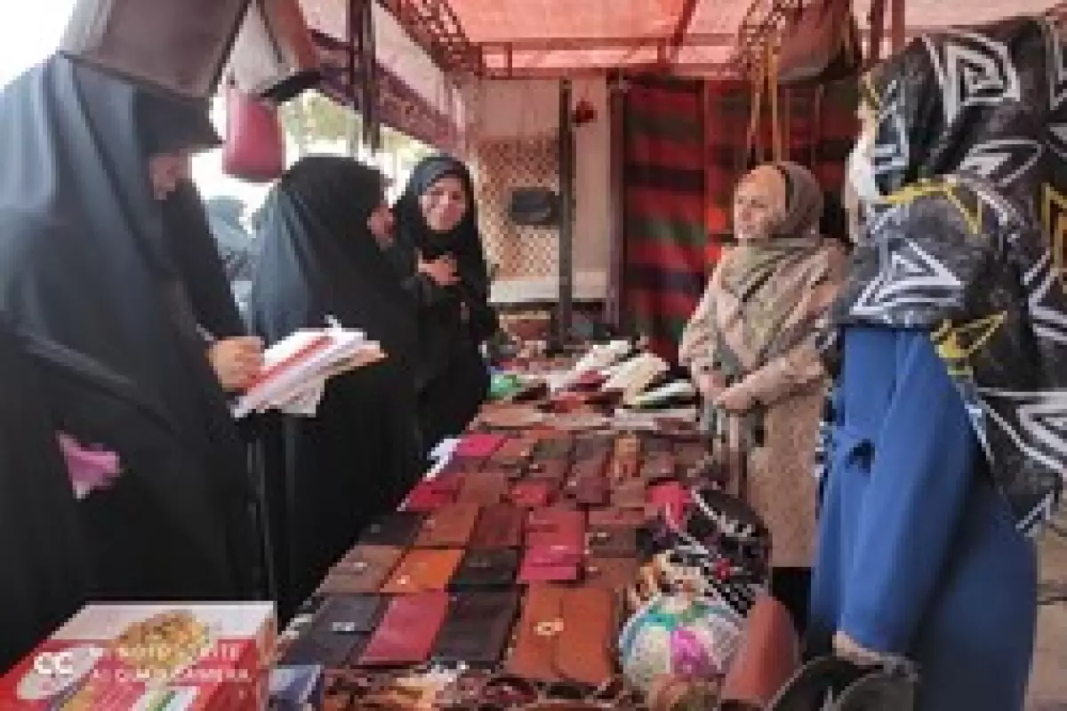 بازدید معاون رییس جمهور از نمایشگاه توانمندی های زنان کرمانشاه