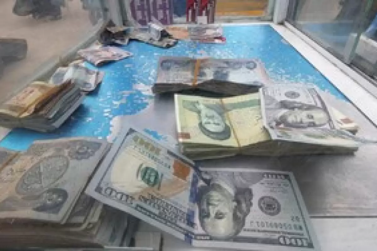 ارزش دلاری بورس تهران؛ از دولت احمدی نژاد تا رئیسی