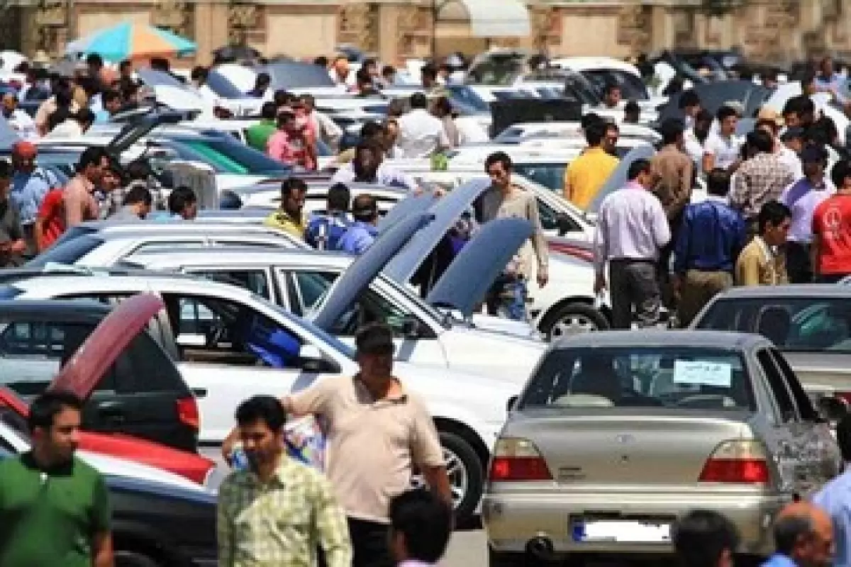  افزایش قیمت ۵۶ درصدی پراید در یک سال / از ۱۵۰ تا ۳۶۵ میلیون تومان چه خودروهایی می‌توان خرید؟