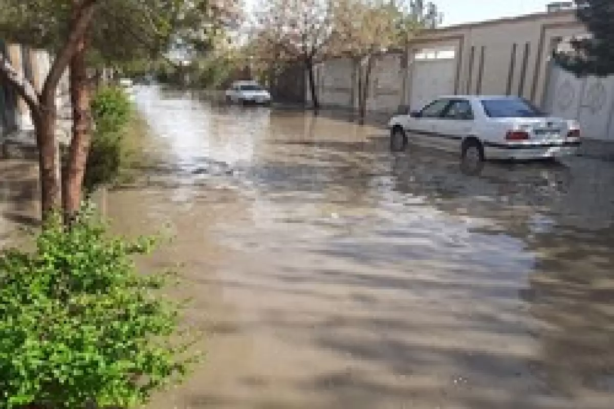 آب گرفتگی در معابر شیراز/ آغاز سیلاب در رودخانه خشک