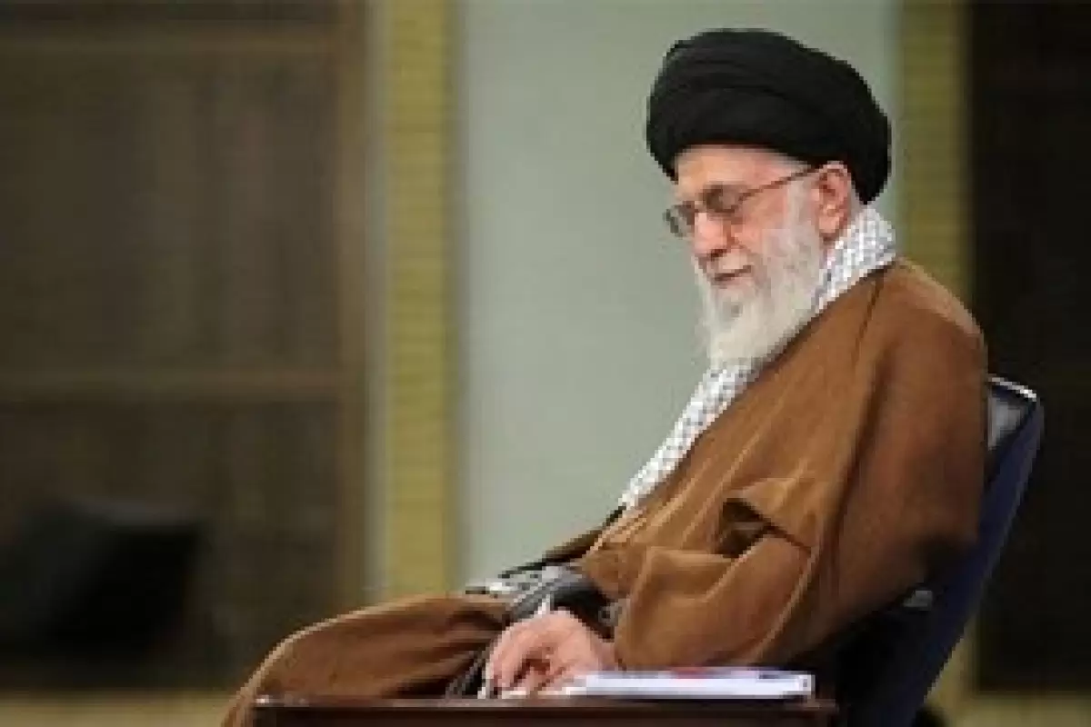 پاسخ رهبر انقلاب به نامه دبیرکل جنبش اسلامی : ما همچنان کنار شمائیم