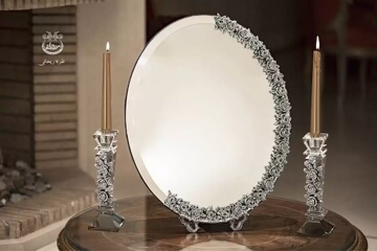 بررسی نکات مهم در هنگام خرید آینه و شمعدان عروس