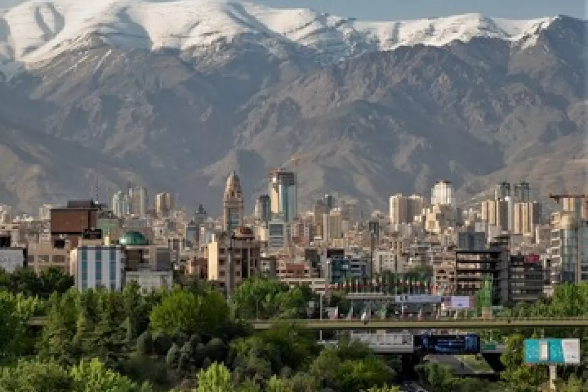 آپارتمان های ۱۰۰ متری در مرکز تهران چند؟/ برای خرید یک خانه ۳۰ ساله چقدر باید پول داد؟