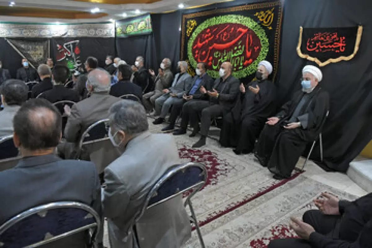 برگزاری اولین روز مراسم عزاداری سالار شهیدان در دفتر روحانی + عکس ها