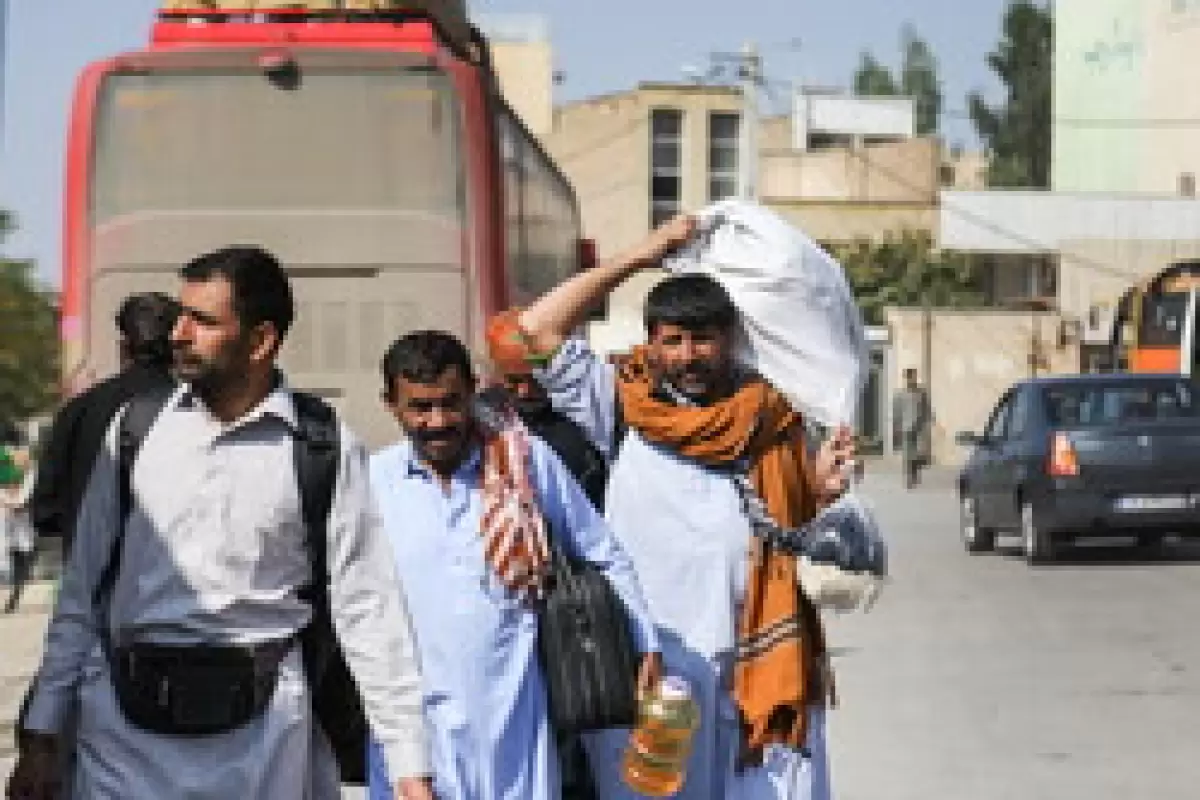 نحوه خروج زمینی زائران غیرمقیم ایران از مرزهای زمینی تشریح شد