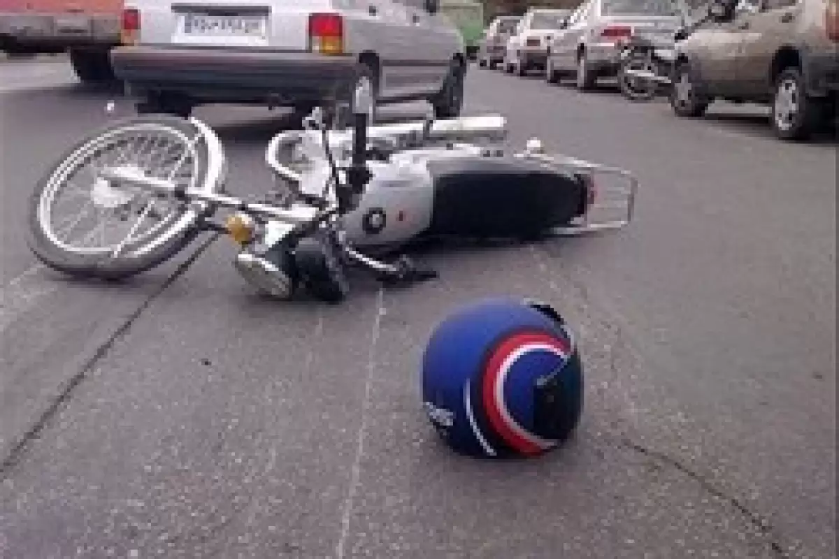 تصادف موتورسیکلت با پژو در گرمسار ۳ کشته برجای گذاشت