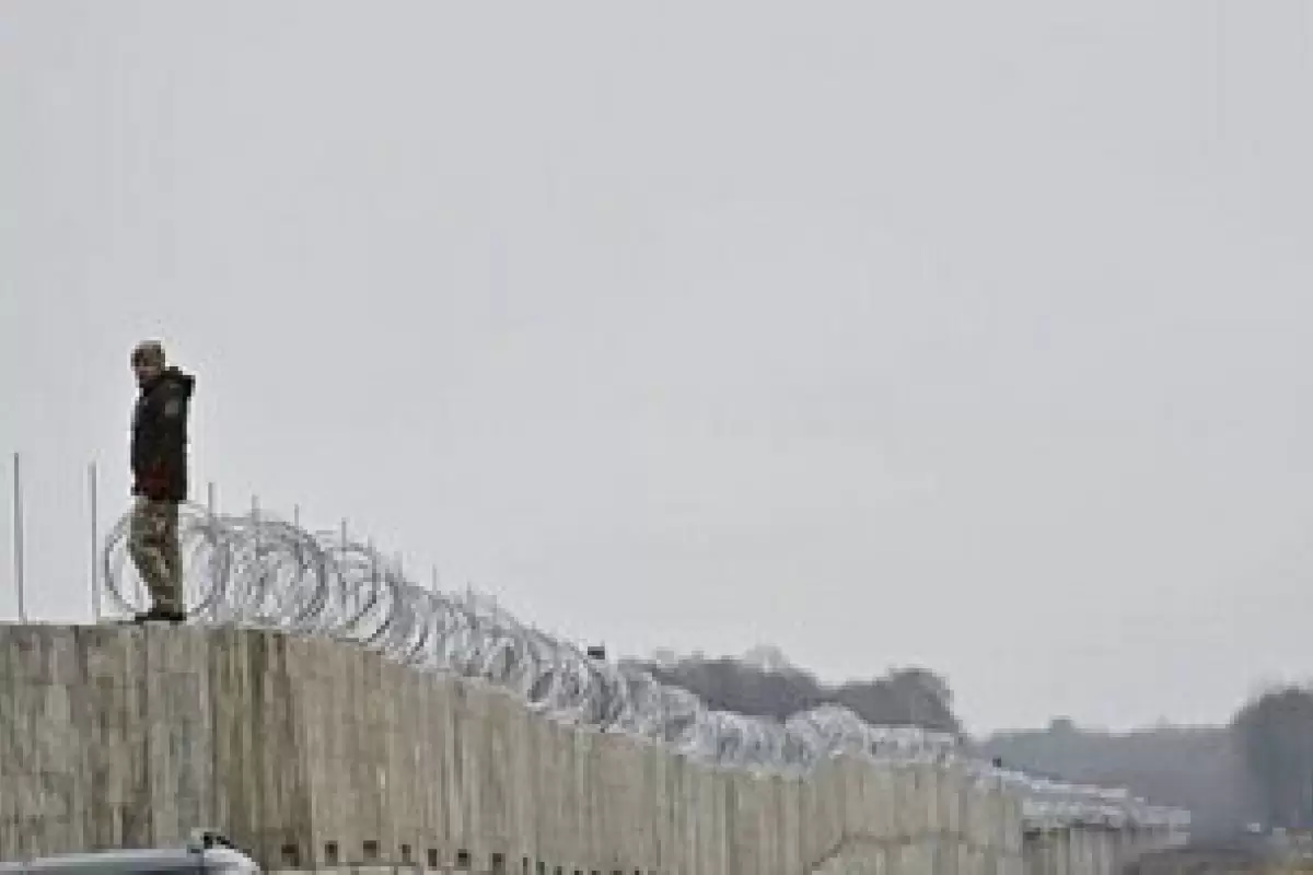 اوکراین در مرز با بلاروس در حال ساخت دیوار است