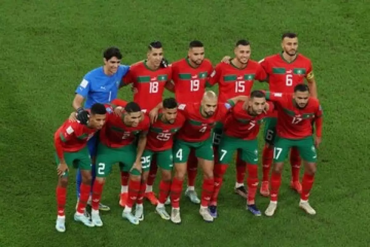 عکس | پرچم مراکش در قلب فرانسه بالا رفت!