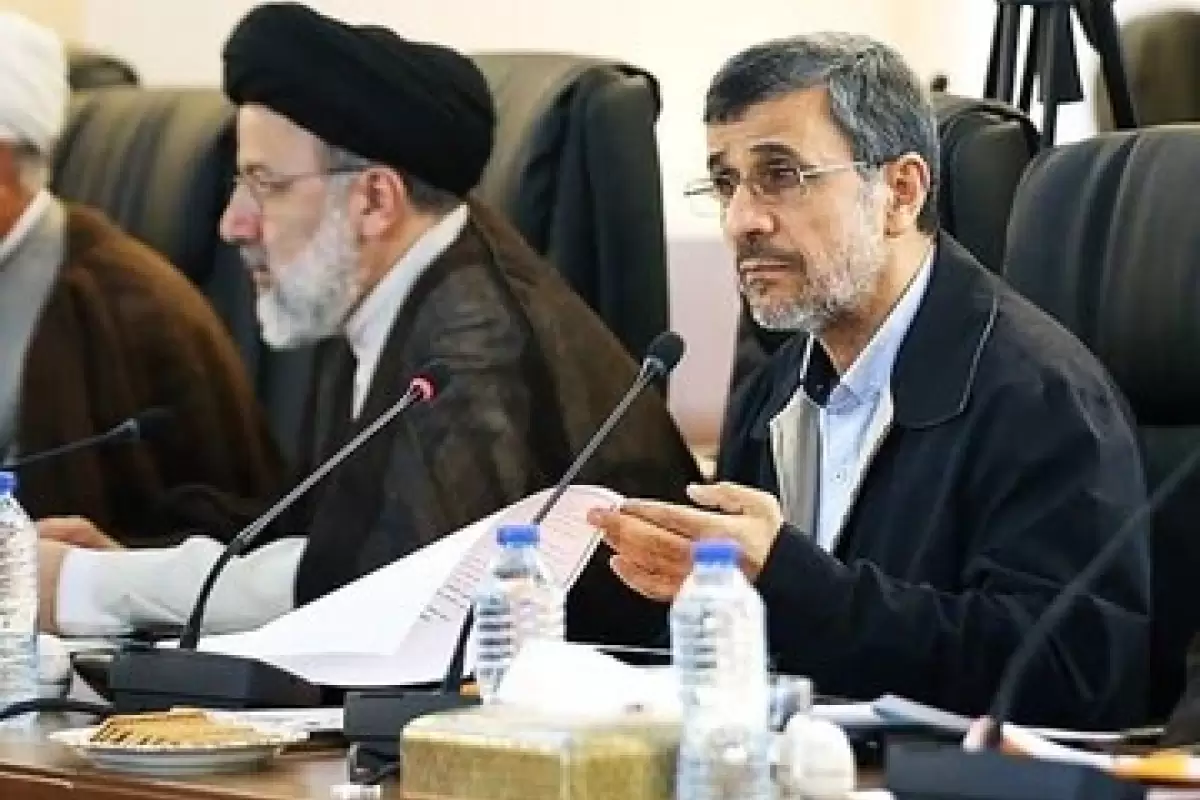رئیسی هم پا جای پای احمدی نژاد گذاشته است