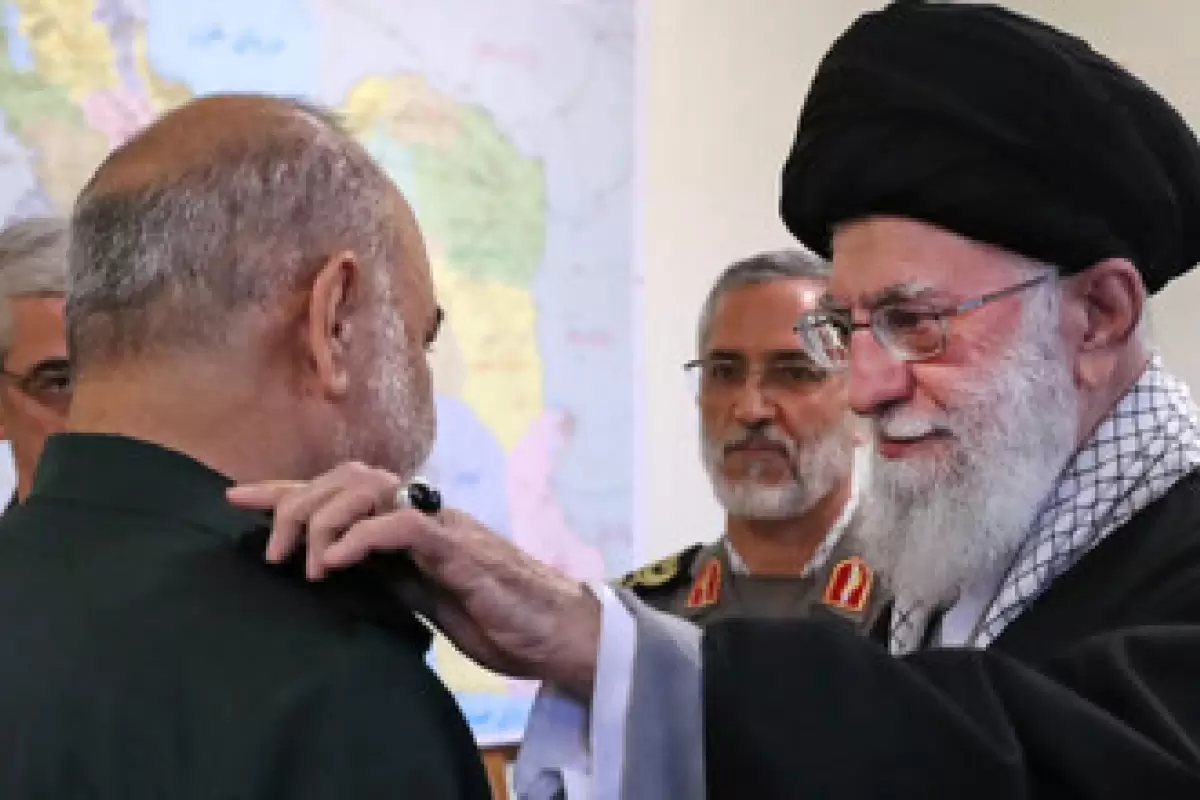 رهبری، فرمانده سپاه و روحانی در فهرست ۴۳ نفره تحریم آمریکا