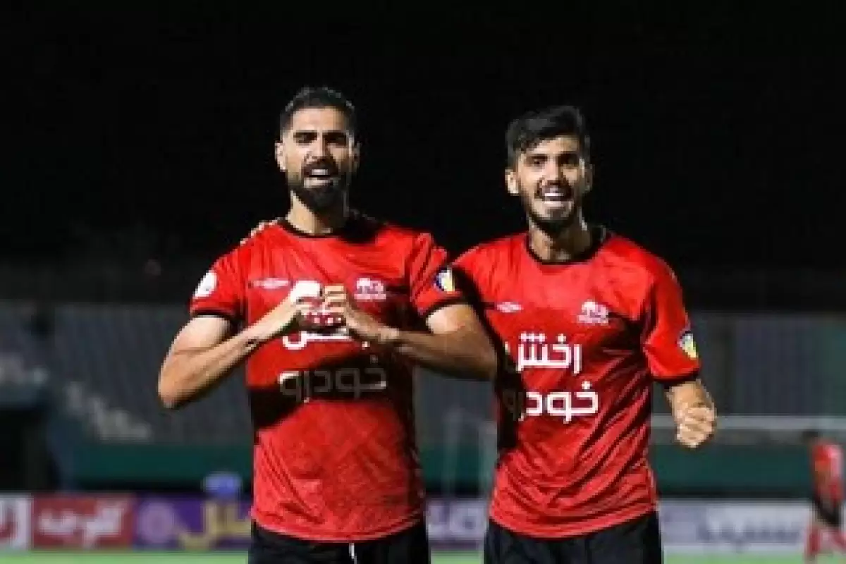 جنگ ۲ پرسپولیسی بالا گرفت