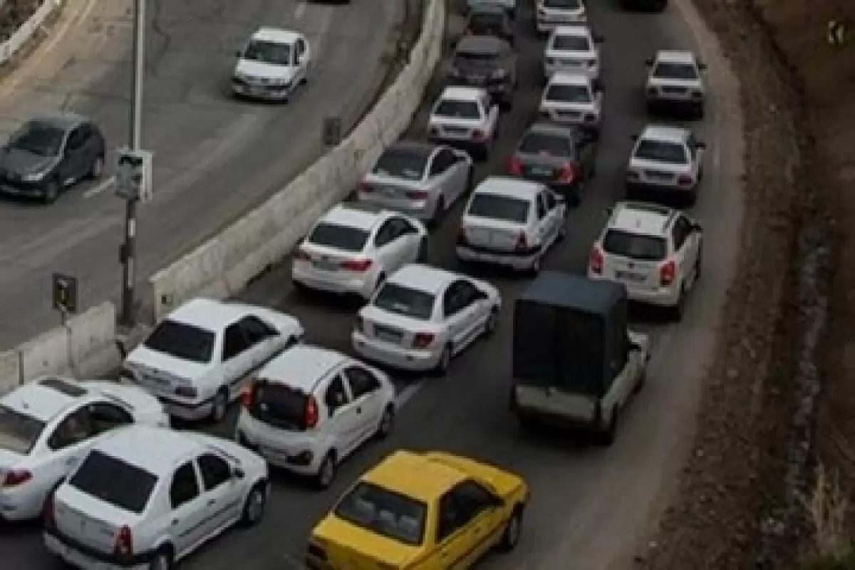 ترافیک نیمه سنگین در محور هراز/تردد در جاده فیروزکوه پرحجم است