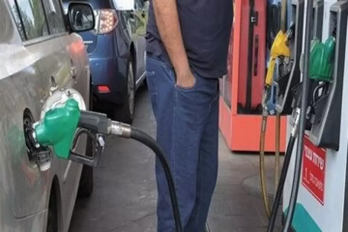 قیمت بنزین افزایش می یابد؟!