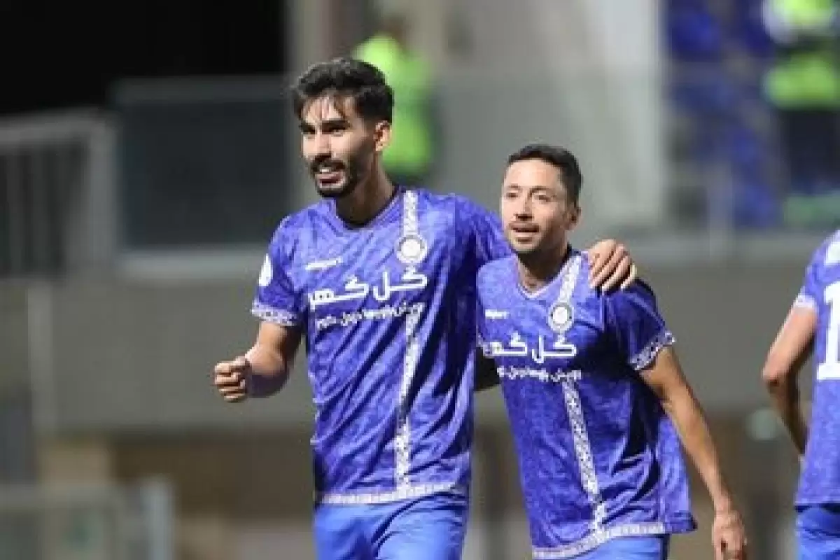 بمب نقل و انتقالاتی سپاهان منفجر شد