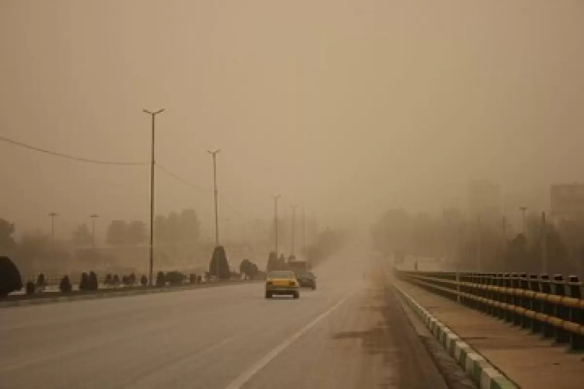 وزش شدید باد و خیزش گرد و خاک در تهران طی هفته جاری