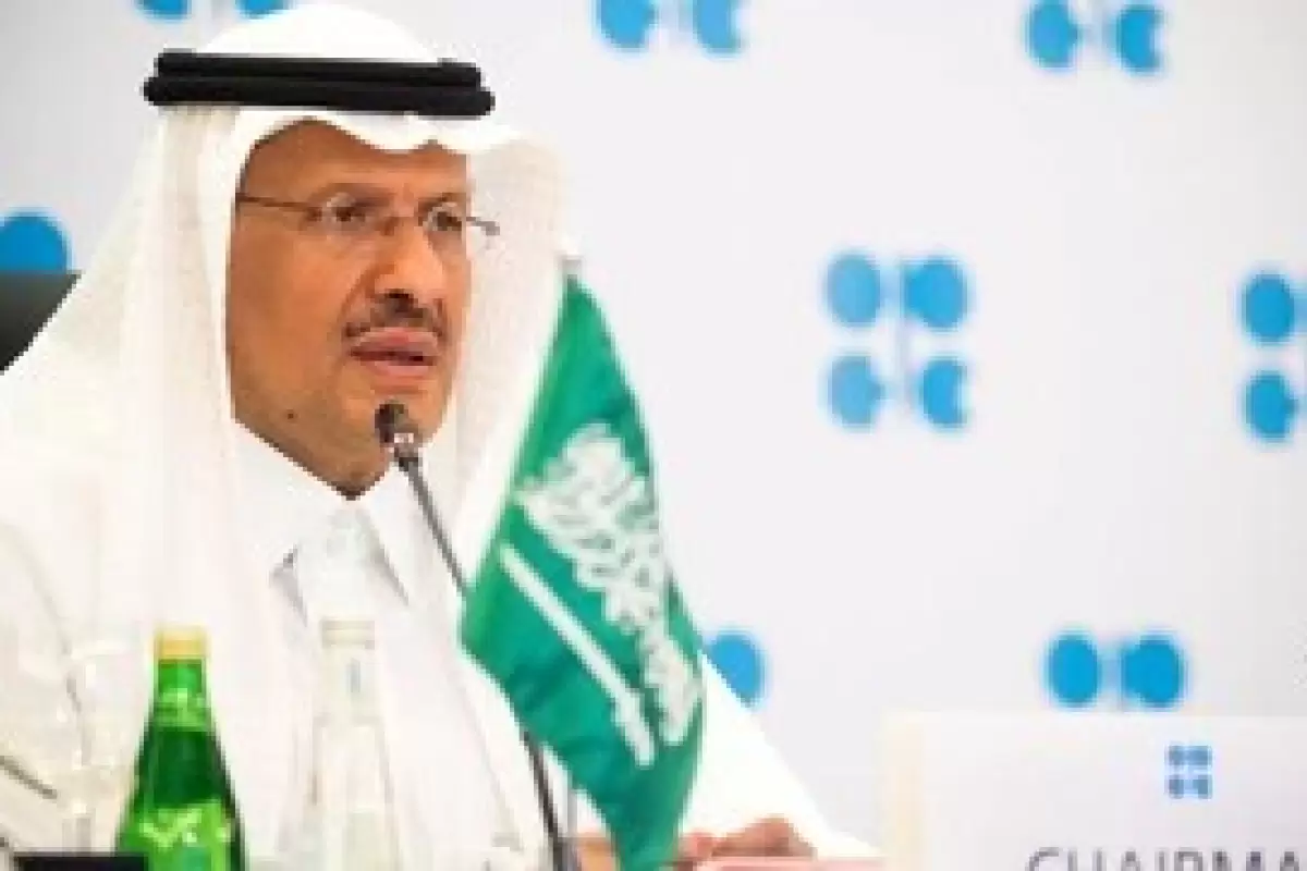 عربستان داوطلب کاهش تولید نفت شد