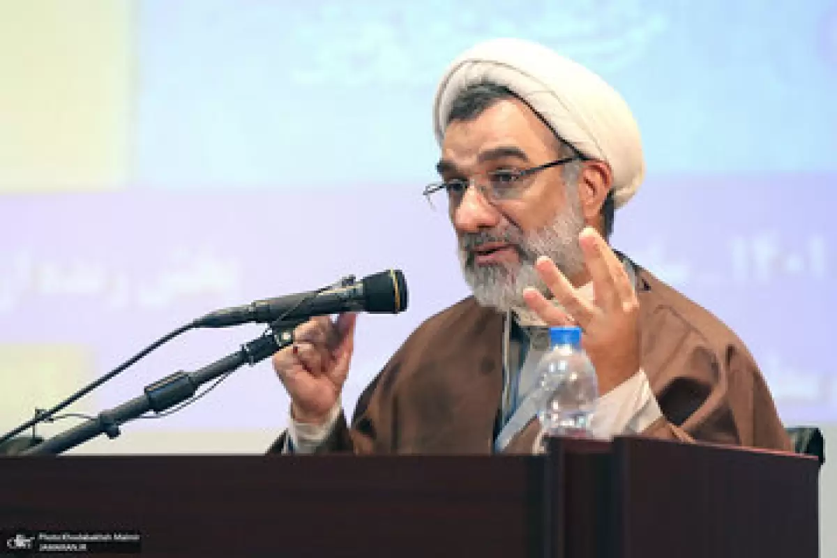 دبیر شورایعالی انقلاب فرهنگی:  تهدید کوانتومی امنیت غذایی با انجام فعالیت در حوزه کوانتومی مقابله خواهیم کرد و نمی‌گذاریم از این جهت به ما آسیب بزند