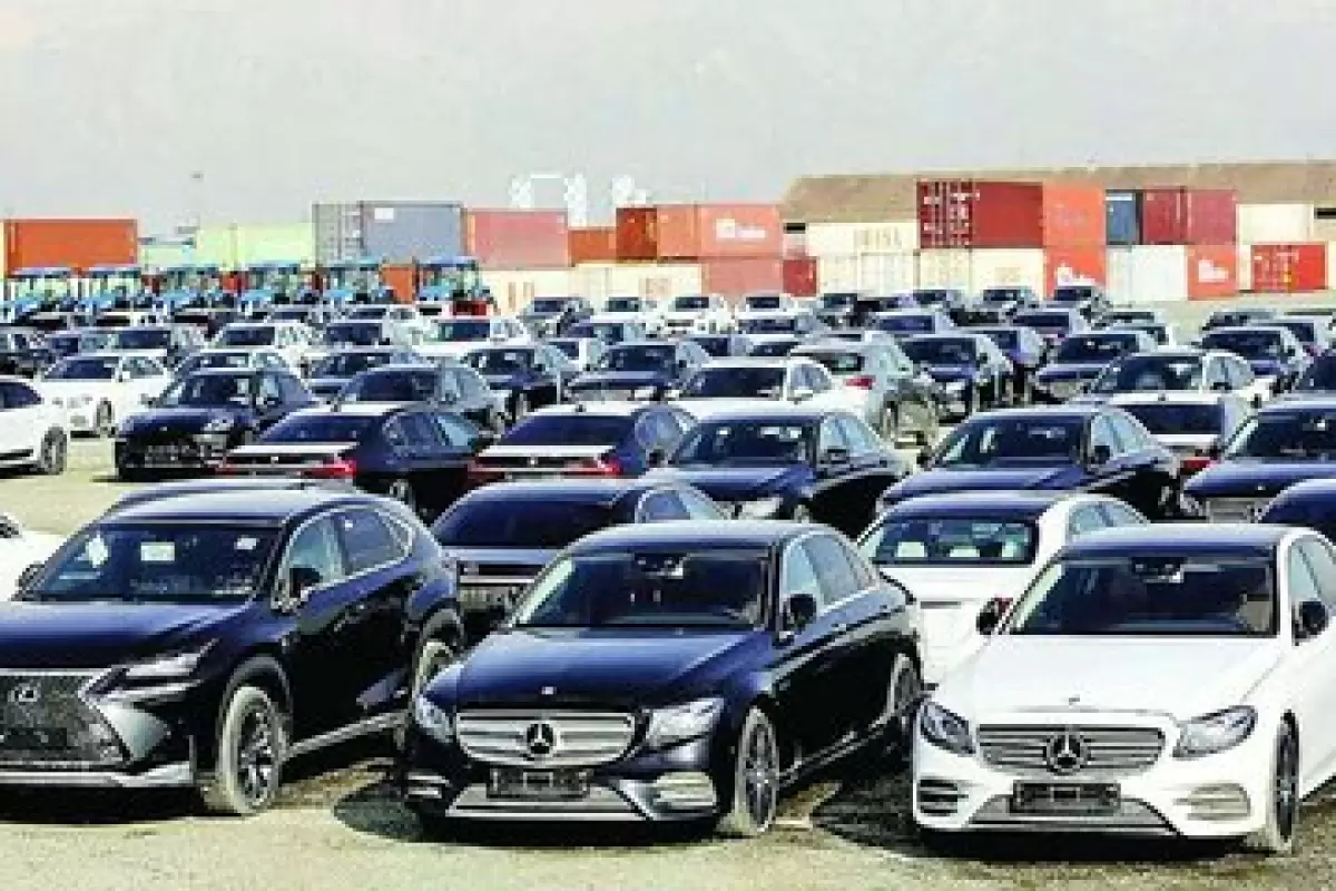 واردات خودرو تقریبا هیچ/ چند خودرو بهار امسال وارد ایران شد؟