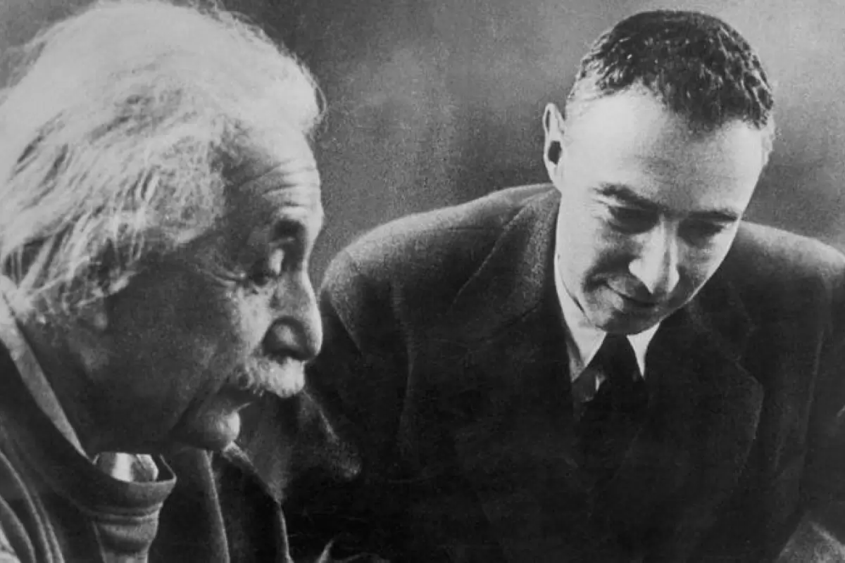 اوپنهایمر؛ آیا اینشتین در ساخت بمب اتم نقش داشت؟