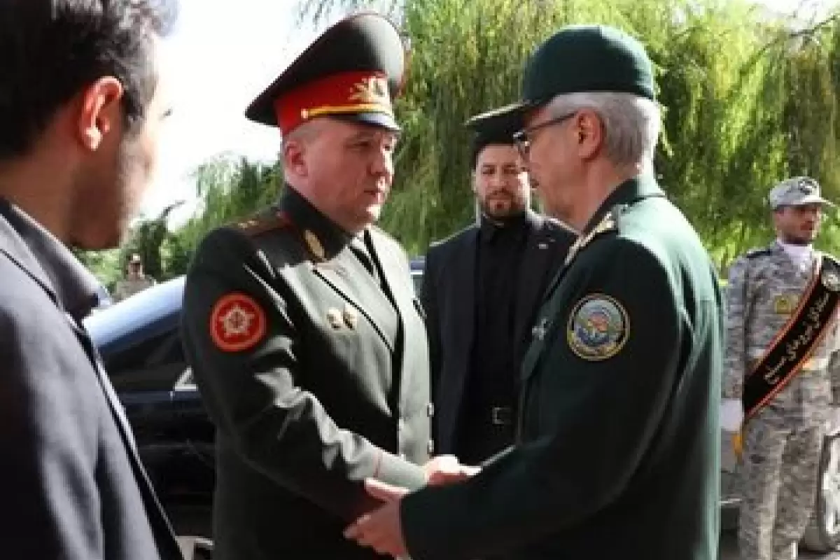  وزیر دفاع بلاروس با سرلشکر باقری دیدار کرد + عکس