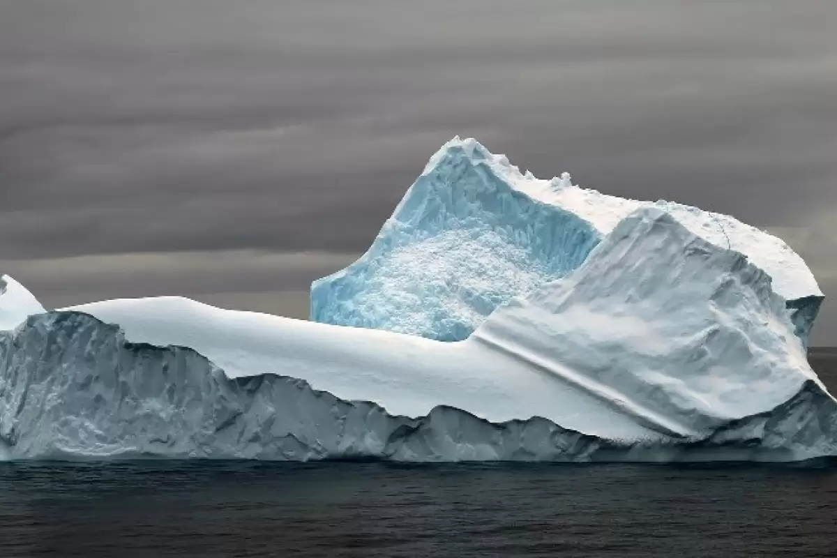 ببینید| عبور بزرگترین کشتی یخ شکن جهان از اقیانوس منجمد شمالی