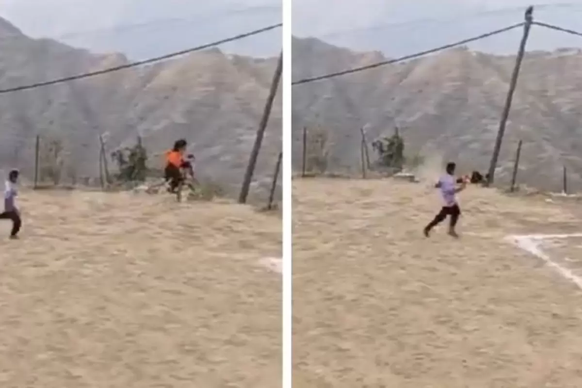 (ویدئو) لحظه سقوط دو مرد جوان از دامنه کوه در حین بازی فوتبال