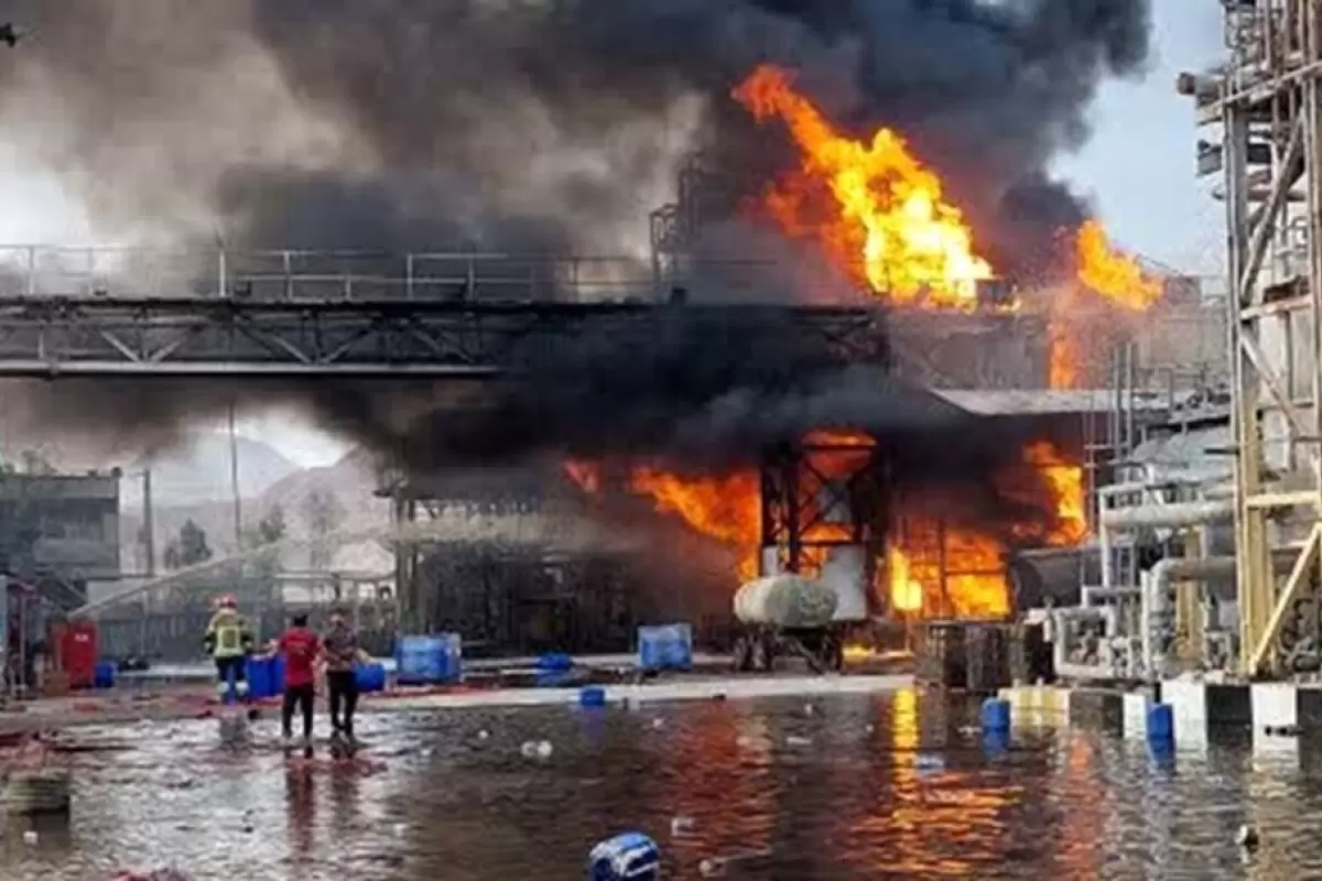 فوت دومین مصدوم حادثه آتش سوزی در پالایشگاه نفت بندرعباس