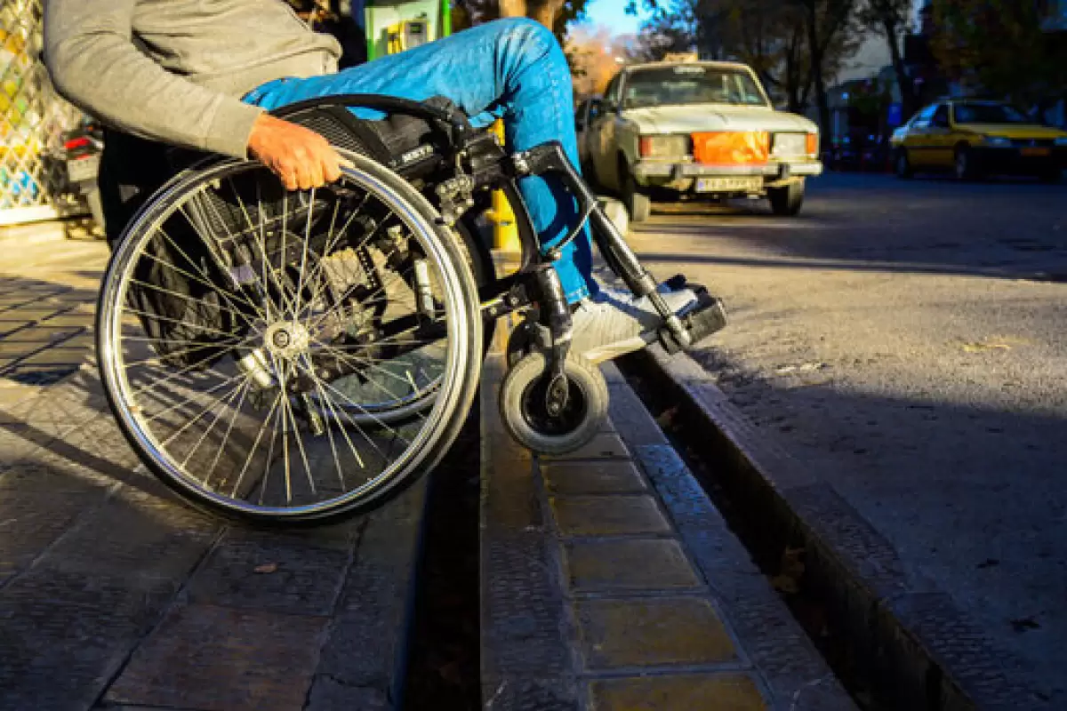 ببینید | تصاویر تکان‌دهنده از آزارواذیت معلولان ذهنی در یک مرکز نگهداری در مشهد