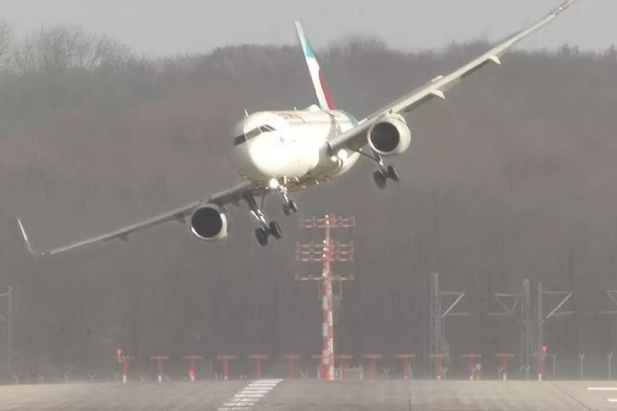 ببینید | فرود بسیار سخت و خطرناک ایرباس A380 روی باند فرودگاه!