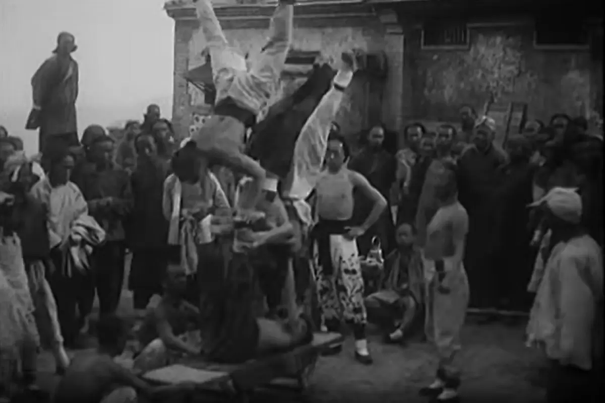 فیلم تاریخی شگفت‌انگیز از «ژانگولربازی» چینی‌ها؛ ۱۱۱ سال قبل
