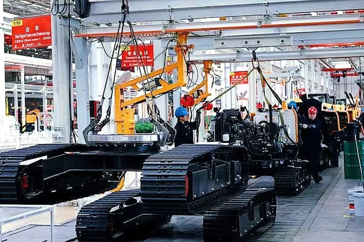 (ویدئو) بیل مکانیکی چینی سانی SANY چگونه در کارخانه تولید می شود؟