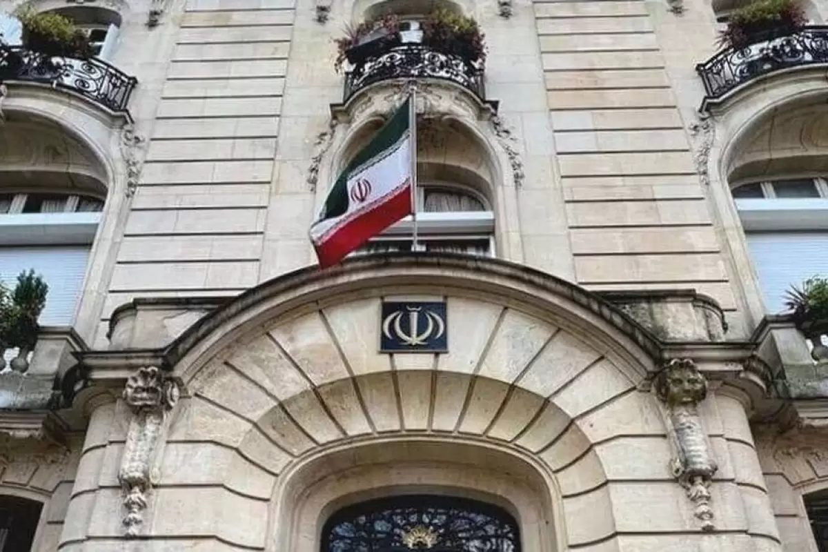 توضیح سفارت ایران در پاریس درباره حمله امروز: خللی در فعالیت‌های کنسولگری وارد نشده است