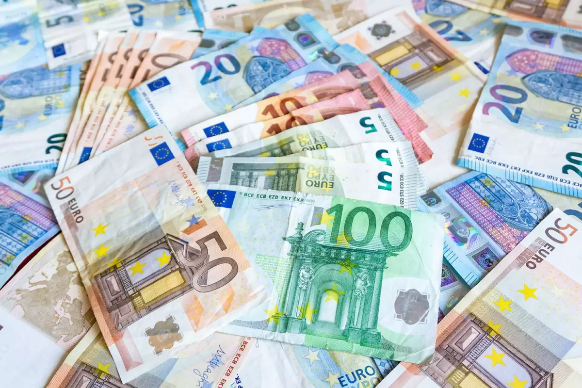 رشد یورو همزمان با افت ارزش یِن