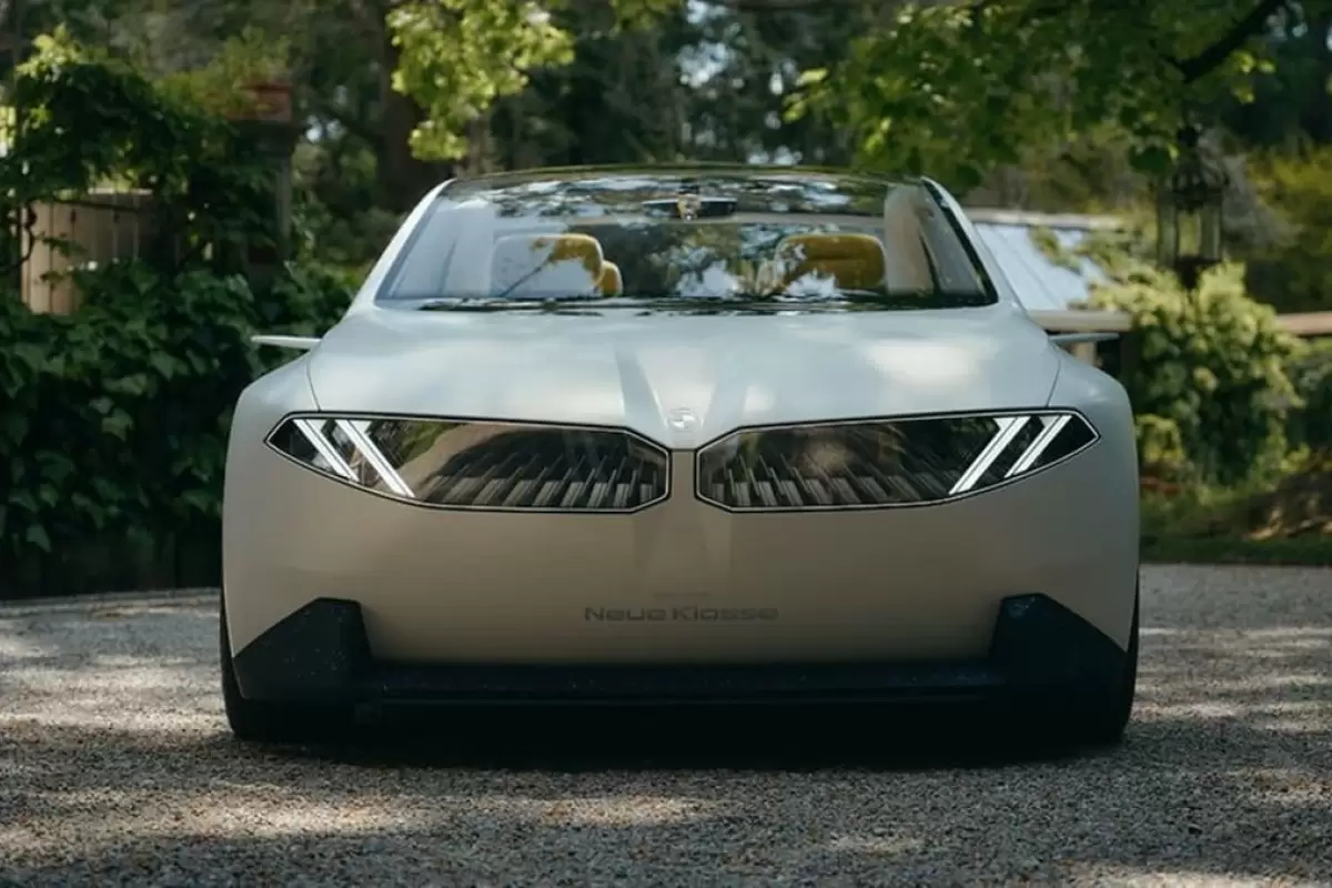(ویدئو) رونمایی BMW از نسل جدید خودروهای برقی