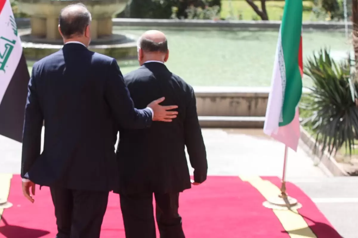 صمیمیت دو وزیر خارجه؛ تصویری جالب که از دیدار امیر‌عبداللهیان و فواد حسین منتشر شد + عکس