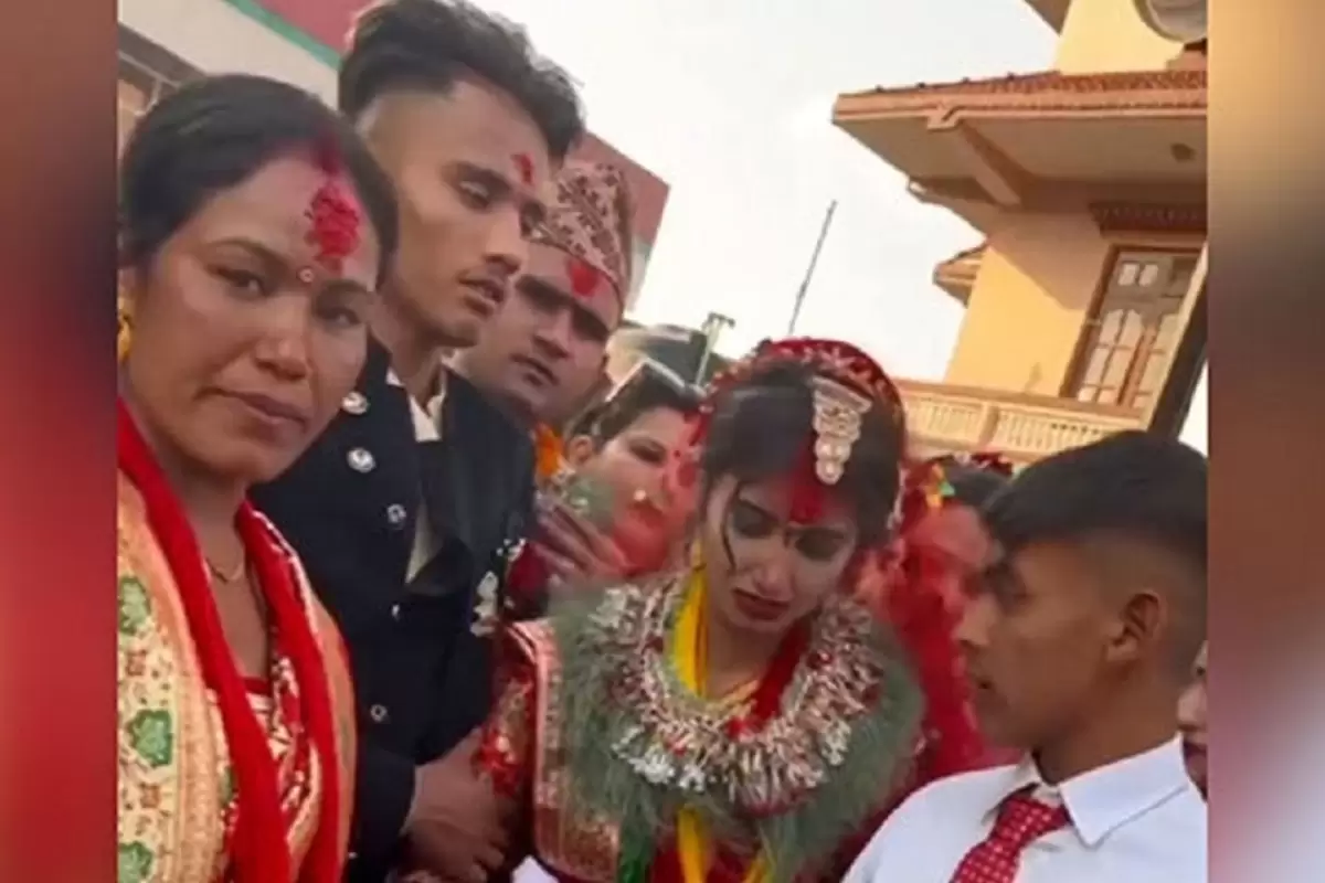 (ویدئو) زنده به گور کردن عروس هندی در قبر داماد مرده