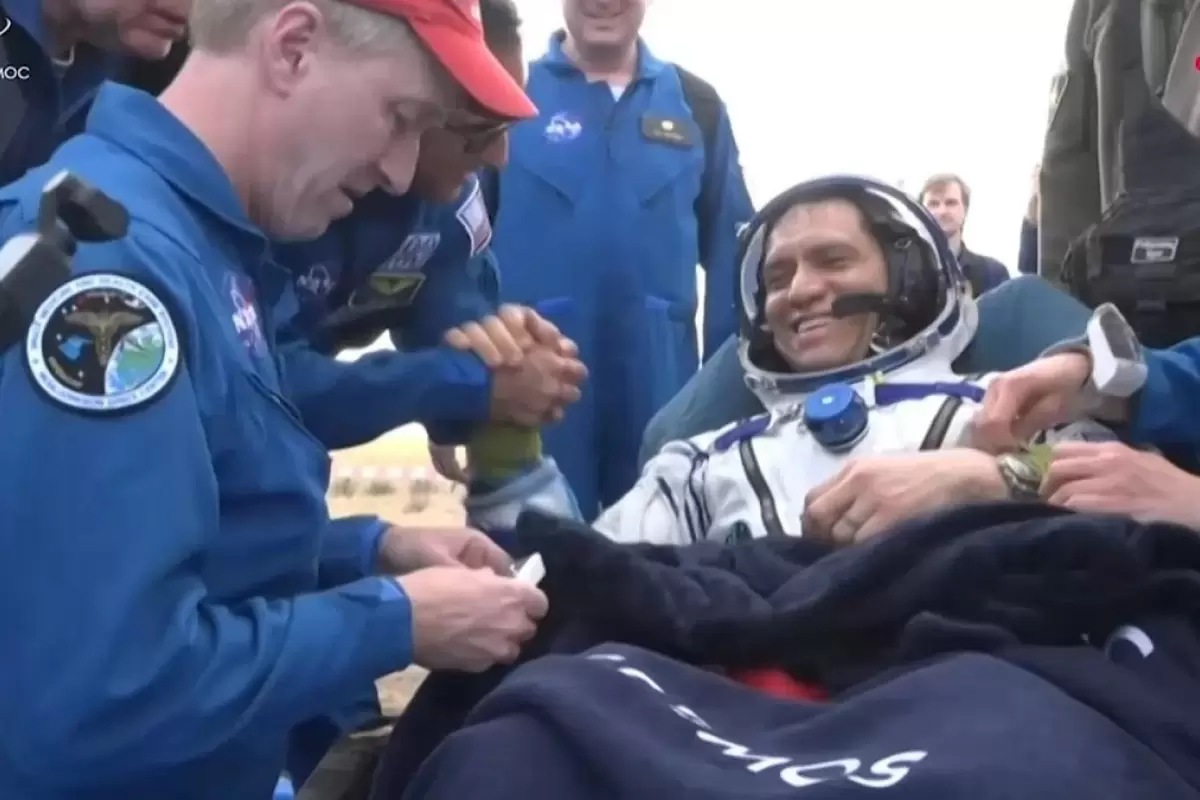 (ویدئو) بازگشت سه فضانورد روس و آمریکایی پس از یک سال اقامت در فضا