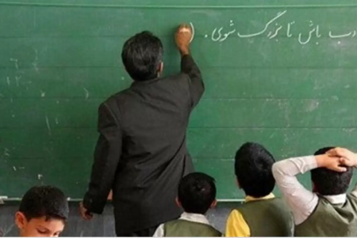 ببینید | اعتراض تند یک معلم ساکن سیستان و بلوچستان روی آنتن صداوسیما