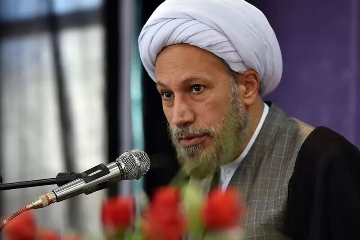 امام جمعه شیراز: از قاجار تا پهلوی نفت را برای خوش گذرانی فروختند