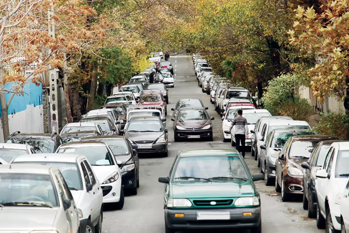 کمبود یک میلیون و ۵۰۰ هزار پارکینگ در پایتخت/ تهرانی‌ها برای پیدا کردن جای پارک ۲۰ تا ۴۰ دقیقه معطل می‌شوند