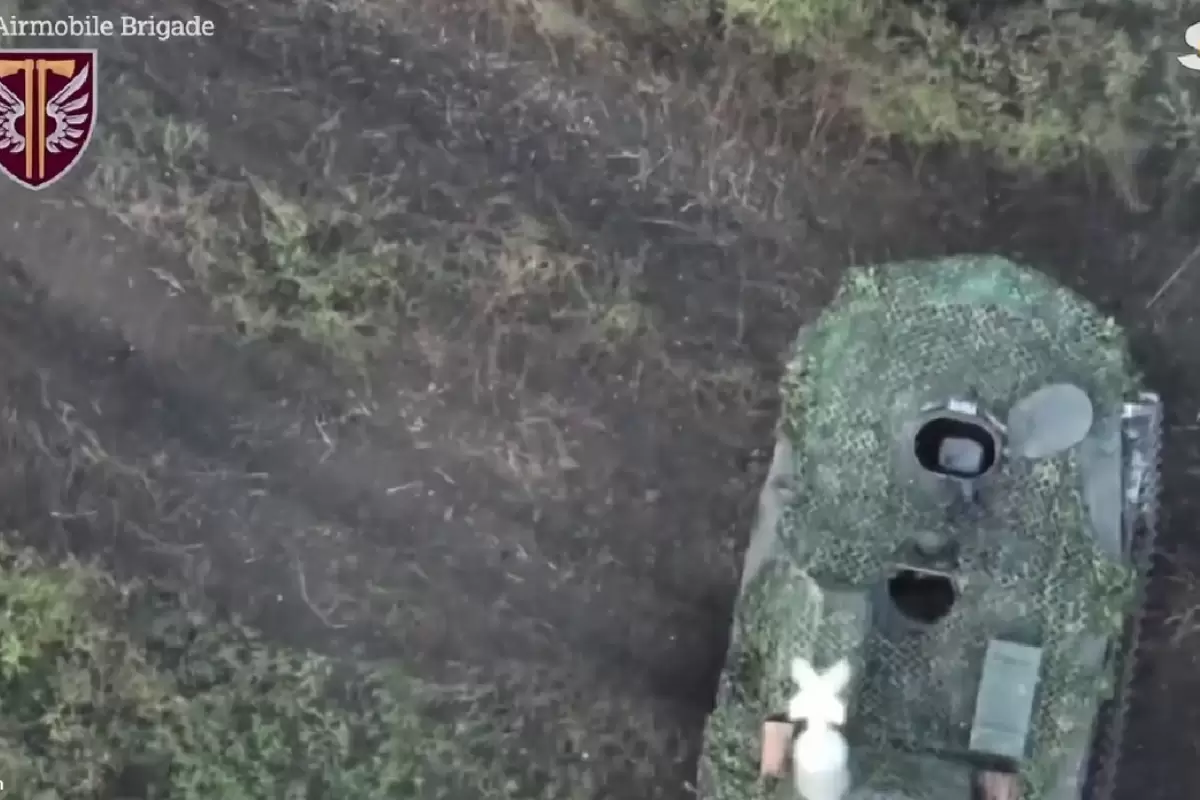 (ویدئو) لحظه منفجر شدن تانک روس توسط پهپاد اوکراینی