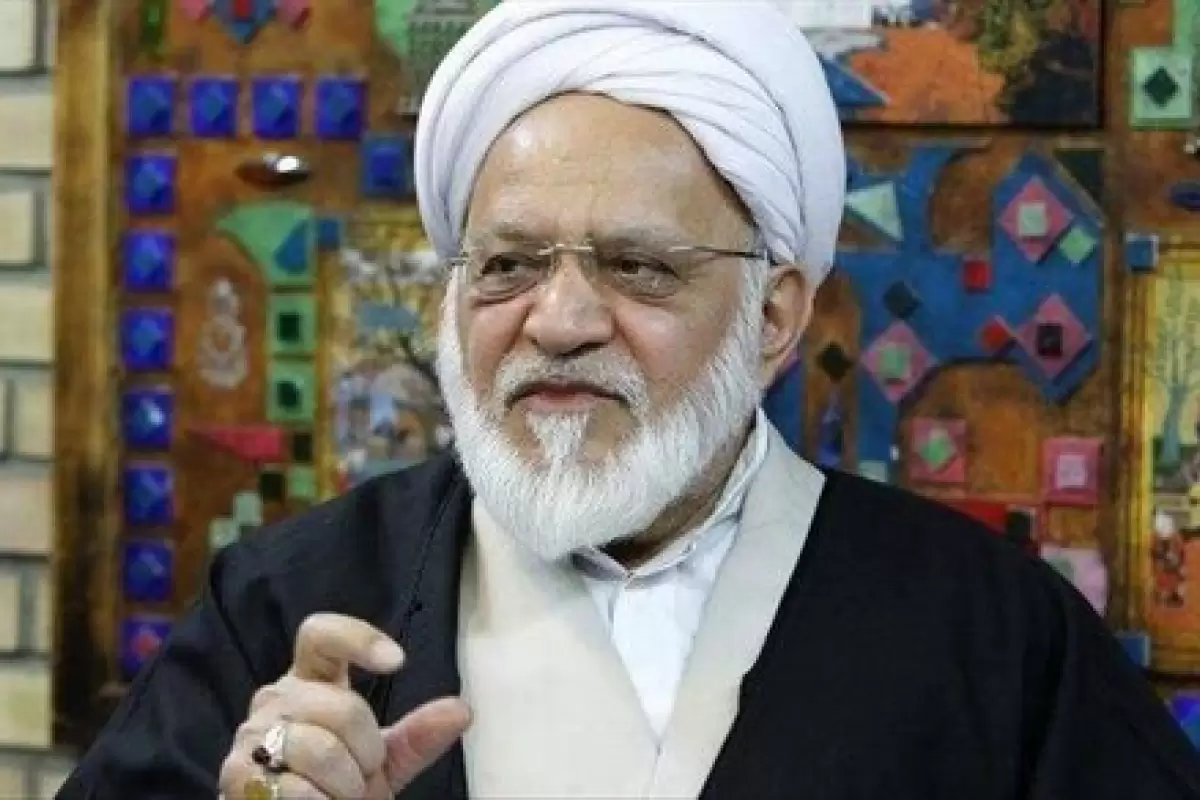 کدام رهبر جهان ۱۰ درصد توانایی‌های رهبر انقلاب را دارد که می‌گویند چرا خبرگان ساکتند