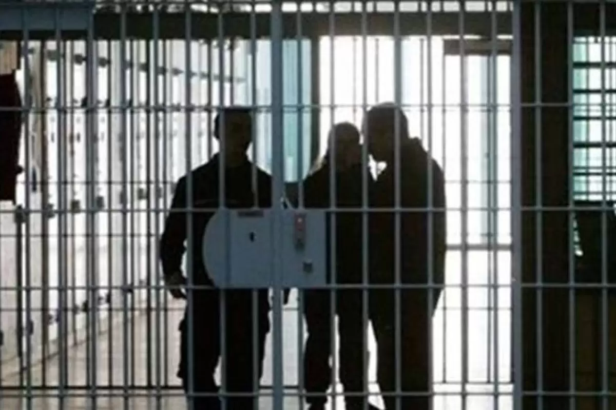 ۱۰ زندانی ایرانی در امارات آزاد شدند