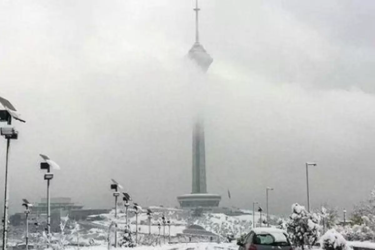 اولین برف پاییزی در تهران بارید+ویدئو
