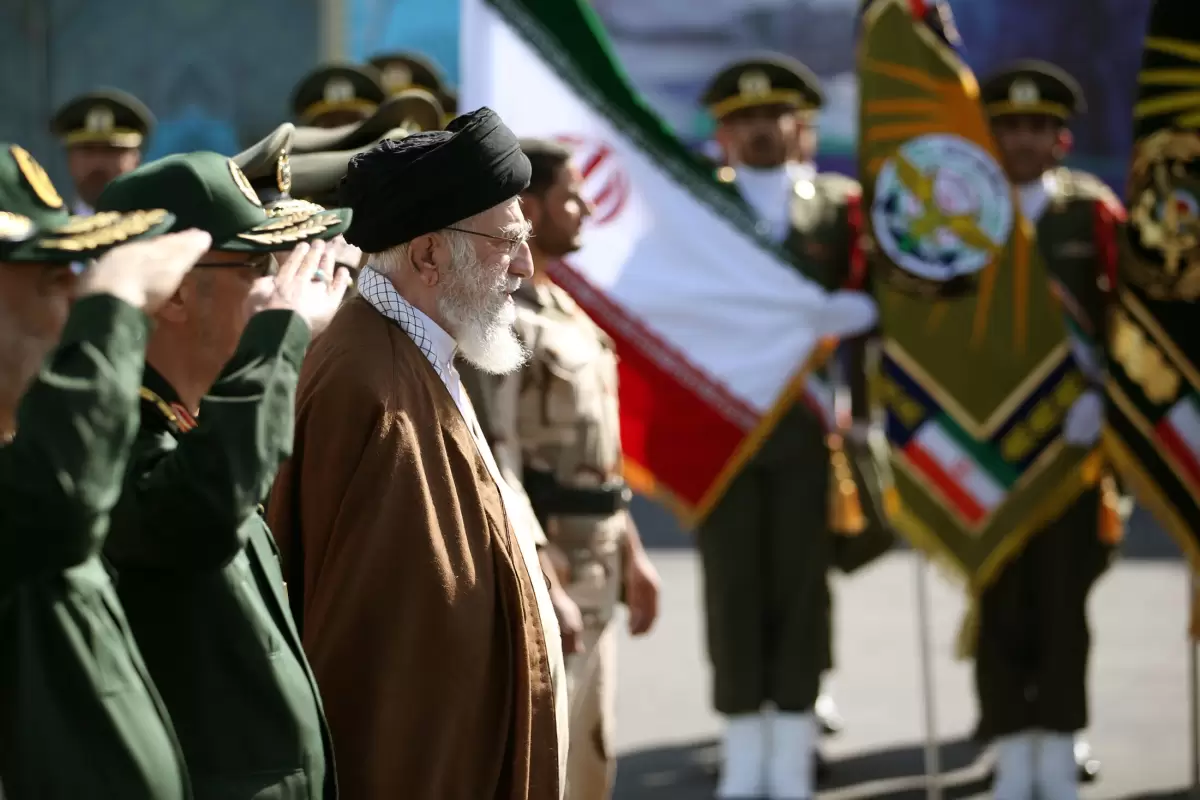 افشای نقشه آمریکا برای ضربه زدن به ایران اسلامی به روایت رهبر انقلاب
