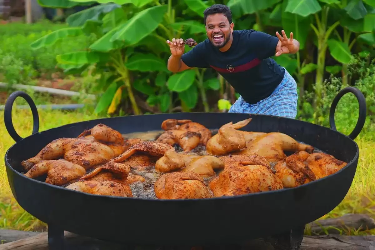 (ویدئو) پخت حیرت انگیز مرغ دیاولو ایتالیایی توسط دو جوان روستایی هندی